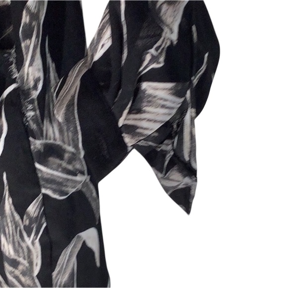 Jasmine & Juliana Black And White Dress - Picture 4 of 7